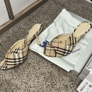 Burberry Mews plaid checkered sandal heels